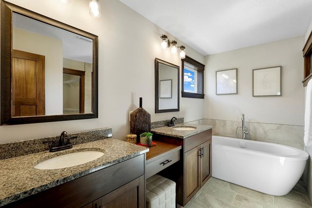 16123 Europa Avenue N, Hugo, MN 55038