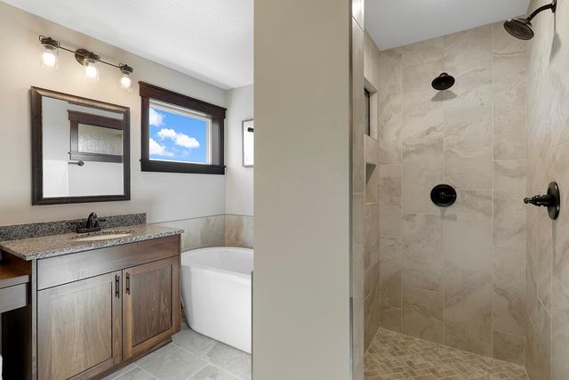 16123 Europa Avenue N, Hugo, MN 55038