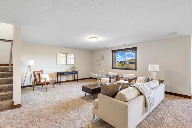 16123 Europa Avenue N, Hugo, MN 55038