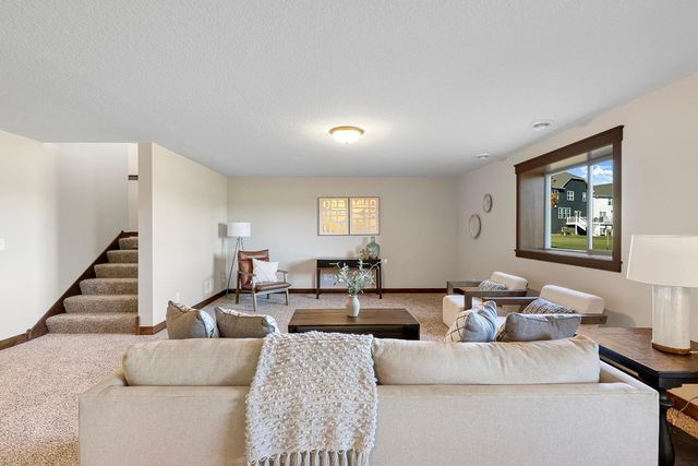 16123 Europa Avenue N, Hugo, MN 55038