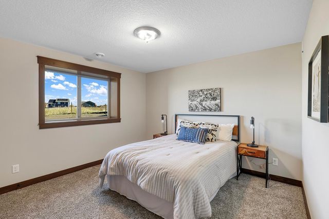 16123 Europa Avenue N, Hugo, MN 55038