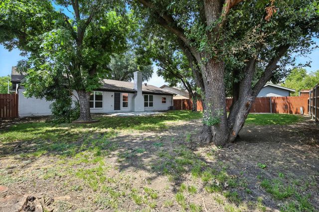 3011 Sunnybrook Lane, Arlington, TX 76014