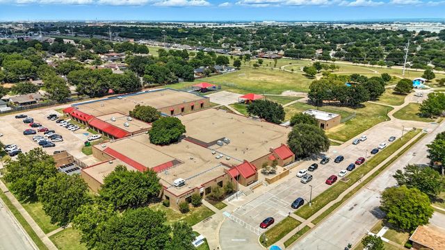 3011 Sunnybrook Lane, Arlington, TX 76014