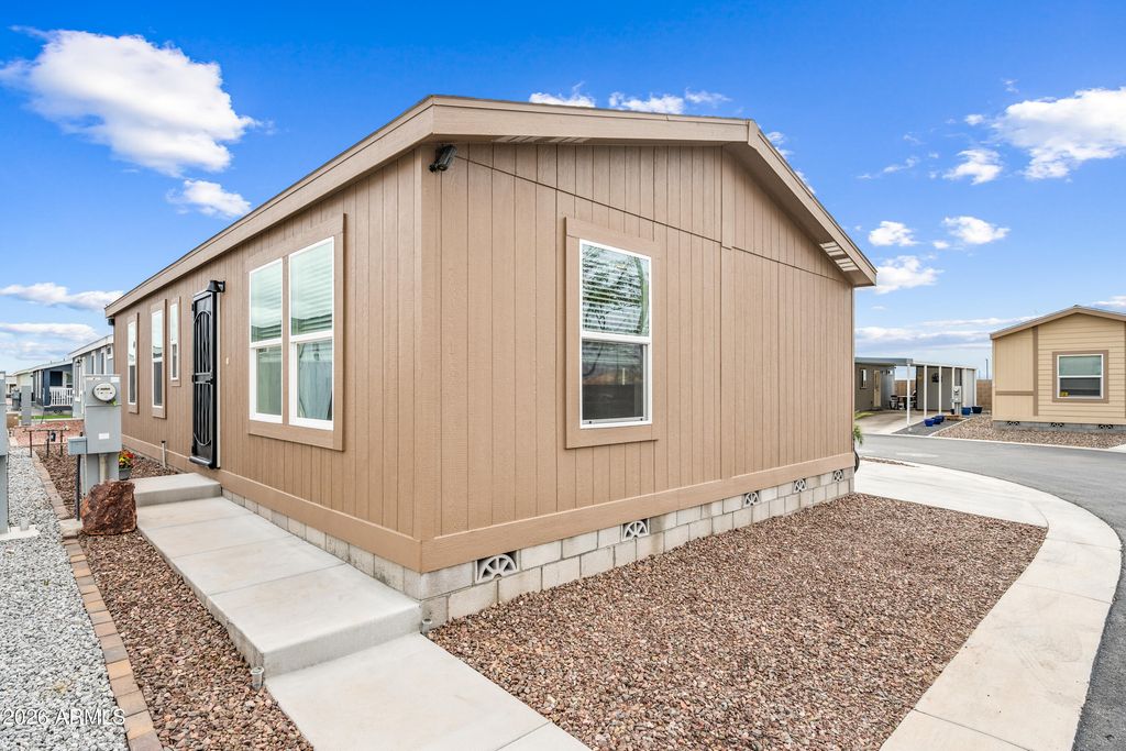 17506 W VAN BUREN Street 524, Goodyear, AZ 85338 — photo 2