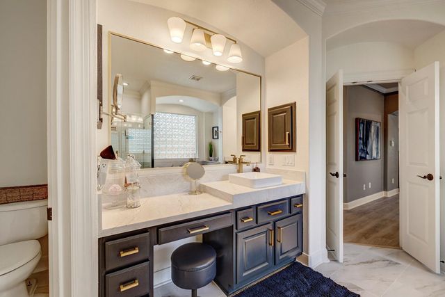 2600 Silverstone Way, Conroe, TX 77304