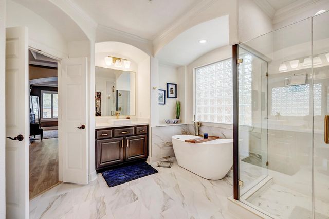 2600 Silverstone Way, Conroe, TX 77304