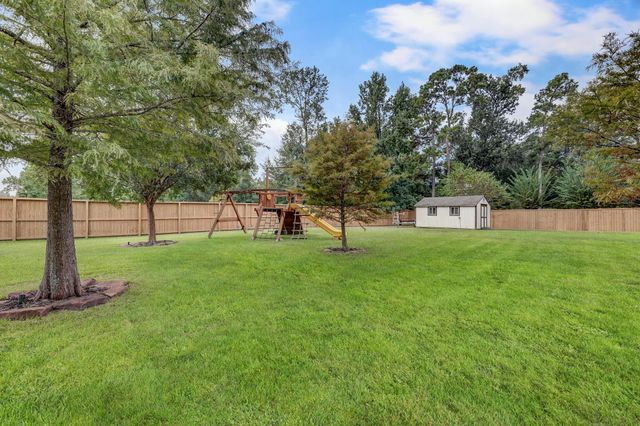 2600 Silverstone Way, Conroe, TX 77304