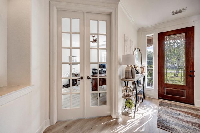 2600 Silverstone Way, Conroe, TX 77304