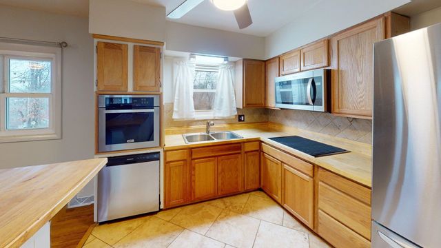 151 Willoughby Avenue, Huntington, WV 25705