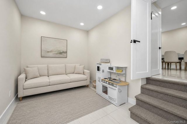 76-37 Vleigh Place, Kew Garden Hills, NY 11367