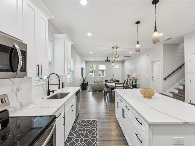 2809 N 21ST STREET, Tampa, FL 33605