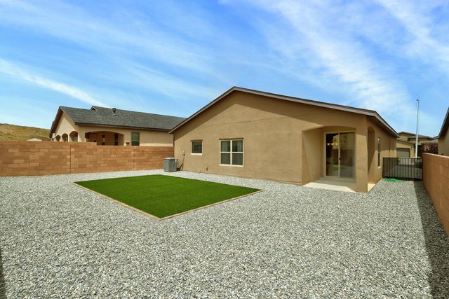 4749 Guadalupe Peak Street SW, Los Lunas, NM 87031