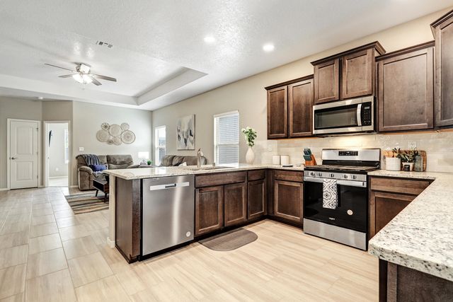 4749 Guadalupe Peak Street SW, Los Lunas, NM 87031