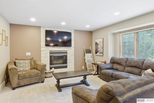 13608 Sahler Street, Omaha, NE 68164