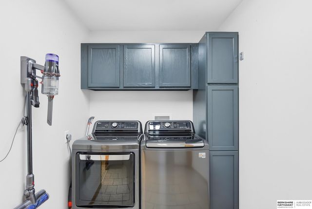 13608 Sahler Street, Omaha, NE 68164