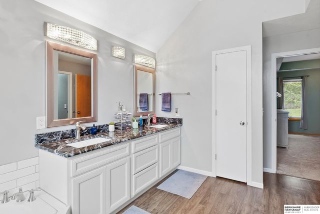13608 Sahler Street, Omaha, NE 68164