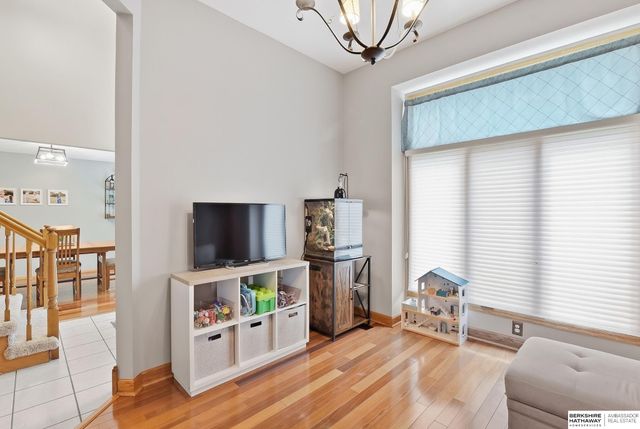 13608 Sahler Street, Omaha, NE 68164