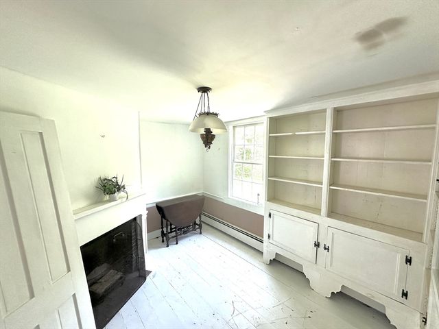 1015 Hortonville Rd, Swansea, MA 02777
