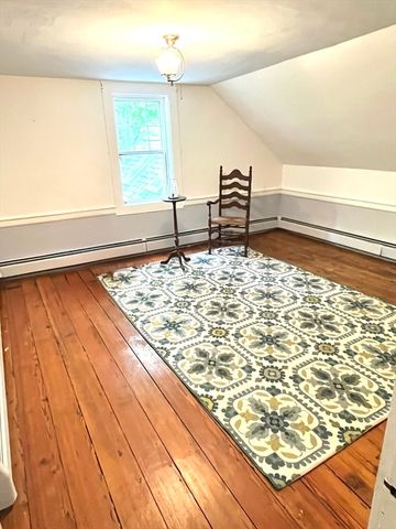 1015 Hortonville Rd, Swansea, MA 02777