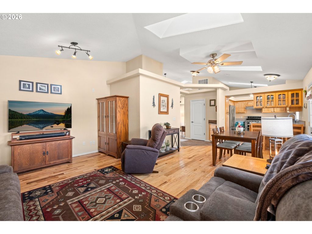 Image 15 of property listing at 3175 Ne Lucas Dr, Mc Minnville, OR 97128