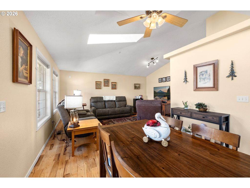 Image 16 of property listing at 3175 Ne Lucas Dr, Mc Minnville, OR 97128