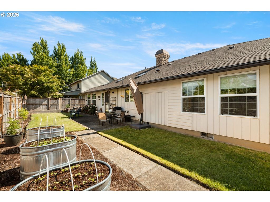 Image 32 of property listing at 3175 Ne Lucas Dr, Mc Minnville, OR 97128