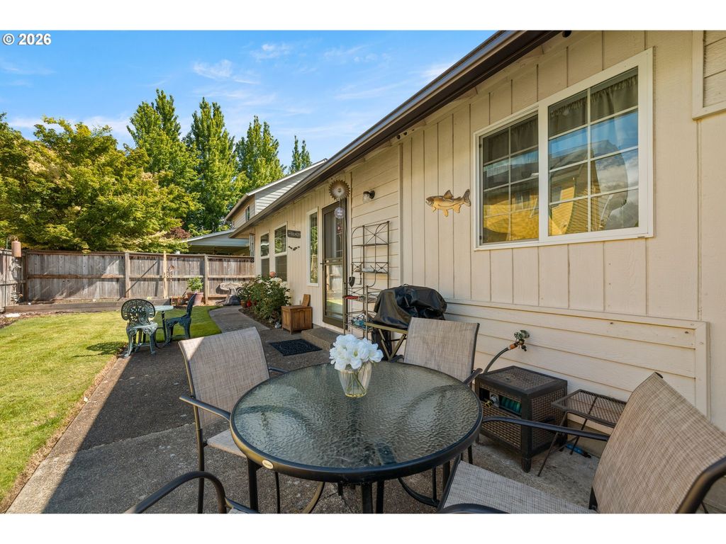 Image 33 of property listing at 3175 Ne Lucas Dr, Mc Minnville, OR 97128