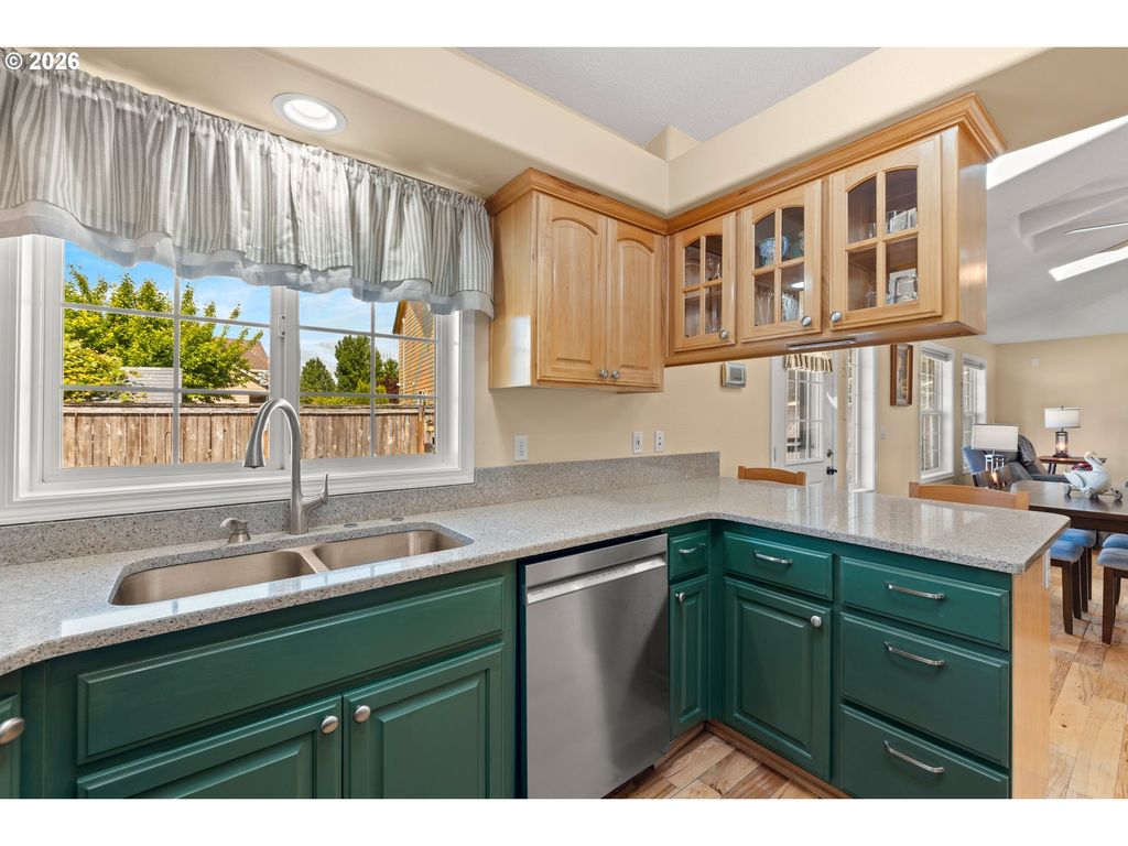 Image 5 of property listing at 3175 Ne Lucas Dr, Mc Minnville, OR 97128