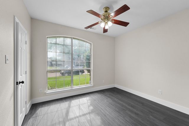 2613 Dove Creek Drive, Rowlett, TX 75088