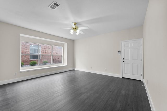 2613 Dove Creek Drive, Rowlett, TX 75088