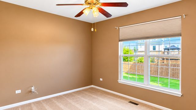 21100 Eugene Siegel Court, Crest Hill, IL 60403