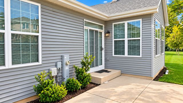 21100 Eugene Siegel Court, Crest Hill, IL 60403