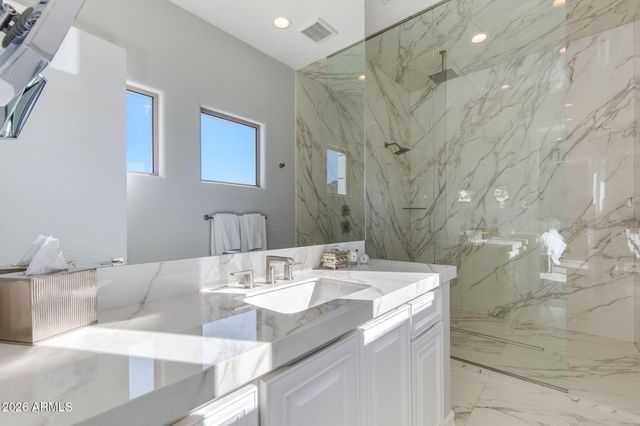 6509 N 29th Street, Phoenix, AZ 85016