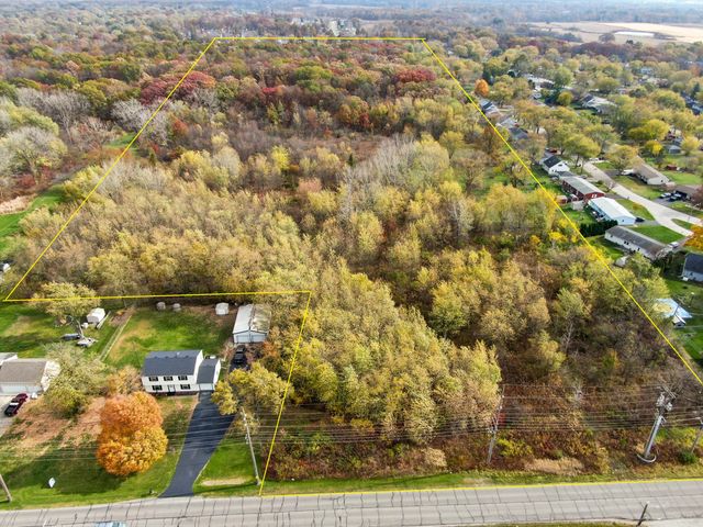 677 N 450 W, Valparaiso, IN 46385