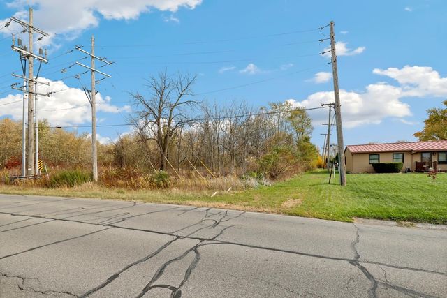 677 N 450 W, Valparaiso, IN 46385