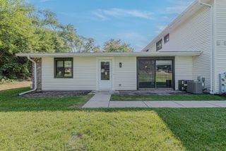 119 Brewster Court B, Bloomingdale, IL 60108