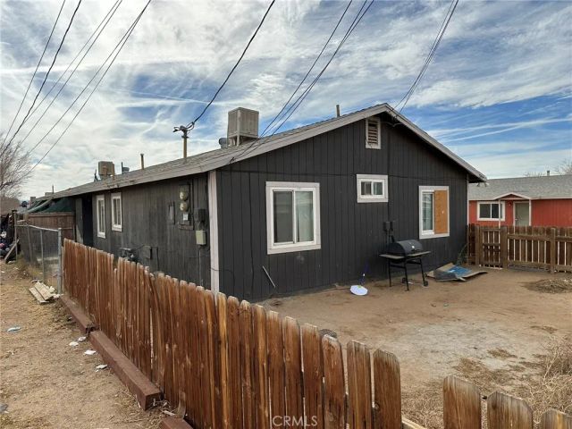 12025 Chamberlaine Way, Adelanto, CA 92301
