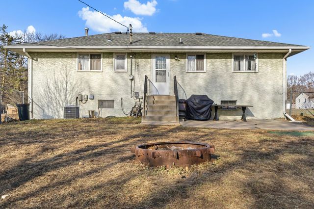 7471 Van Buren Street NE, Fridley, MN 55432