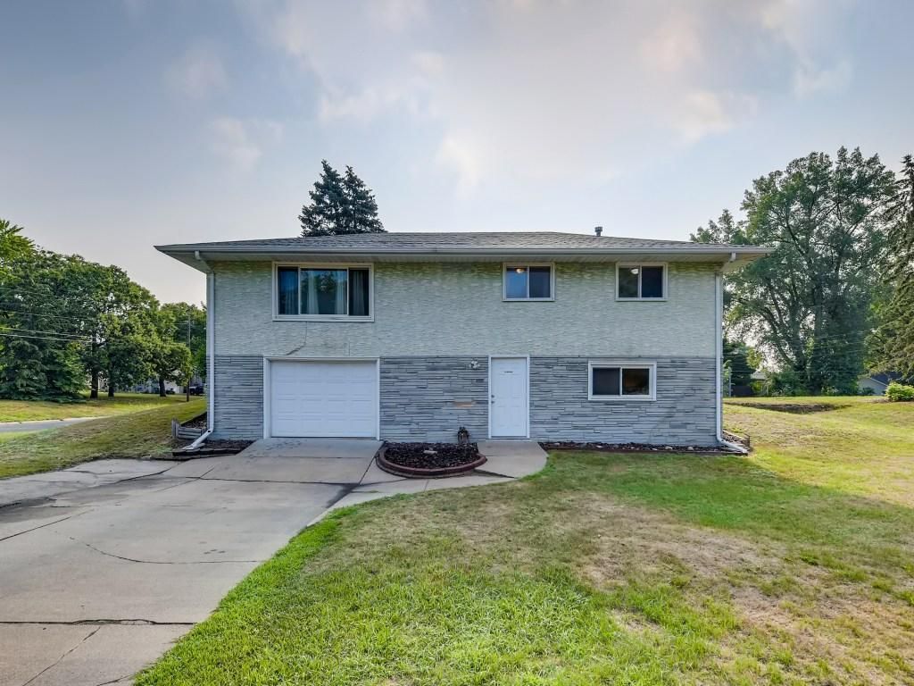 7471 Van Buren Street NE, Fridley, MN 55432