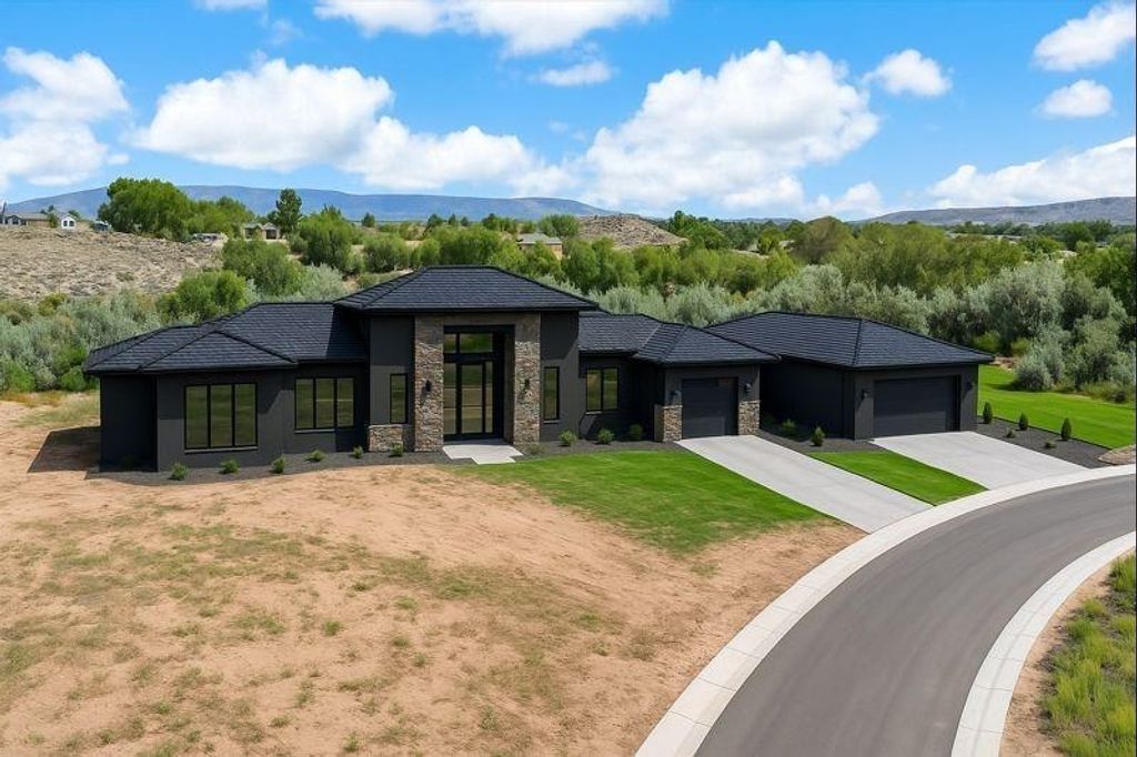 668 Ellen Drive, Grand Junction, CO 81507