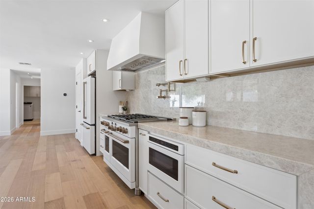 144 E WINTER Drive, Phoenix, AZ 85020