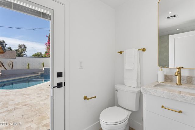 144 E WINTER Drive, Phoenix, AZ 85020