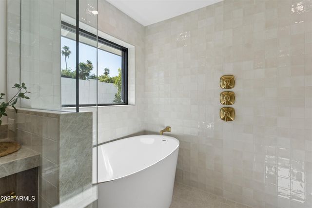 144 E WINTER Drive, Phoenix, AZ 85020