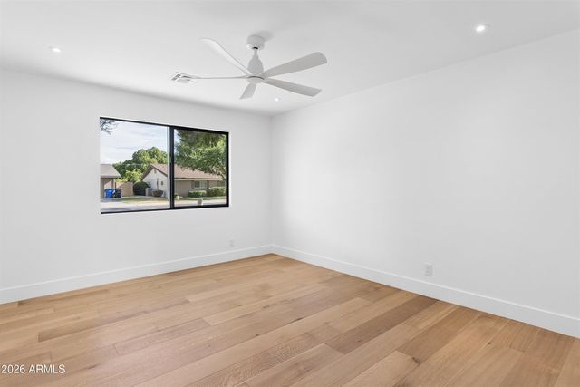 144 E WINTER Drive, Phoenix, AZ 85020