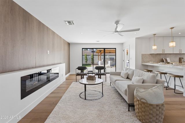 144 E WINTER Drive, Phoenix, AZ 85020