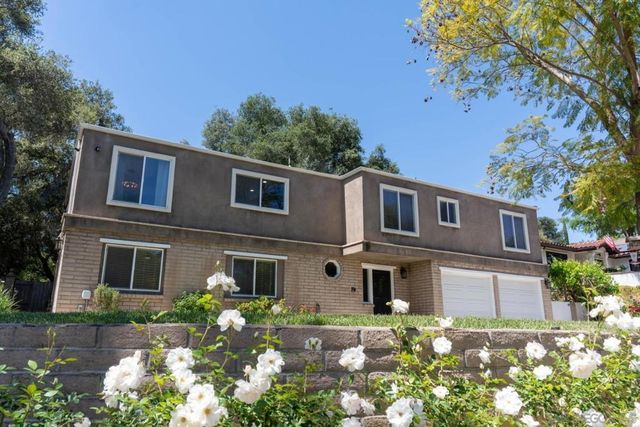 28108 Mountain Meadow Road, Escondido, CA 92026