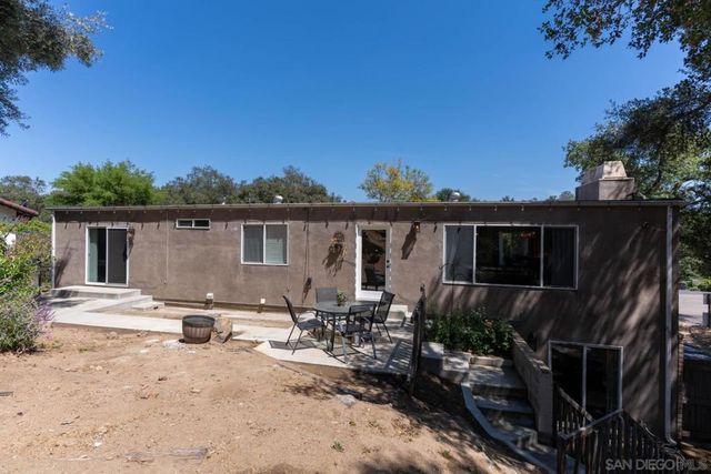 28108 Mountain Meadow Road, Escondido, CA 92026