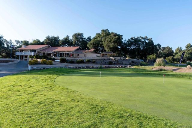 28108 Mountain Meadow Road, Escondido, CA 92026