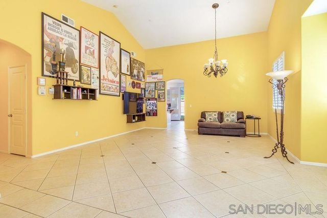 1723 Wildflower, Vista, CA 92083