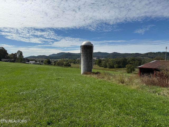 Tower St, Harrogate, TN 37752